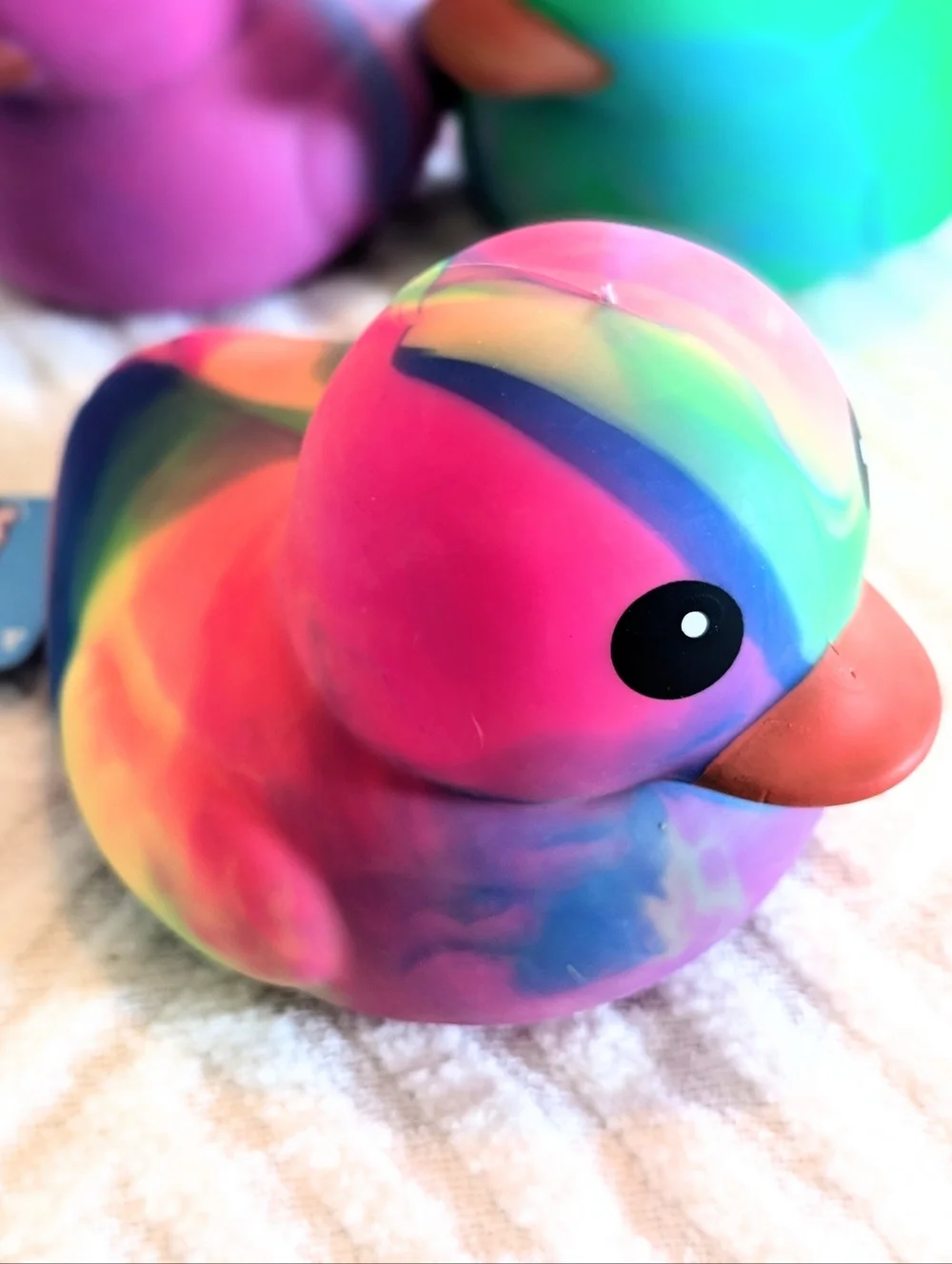 Squeeezy Jumbo Rainbow Tie Dye Squishy Duck 🐥 Viral Sensory Toy Hot Pink